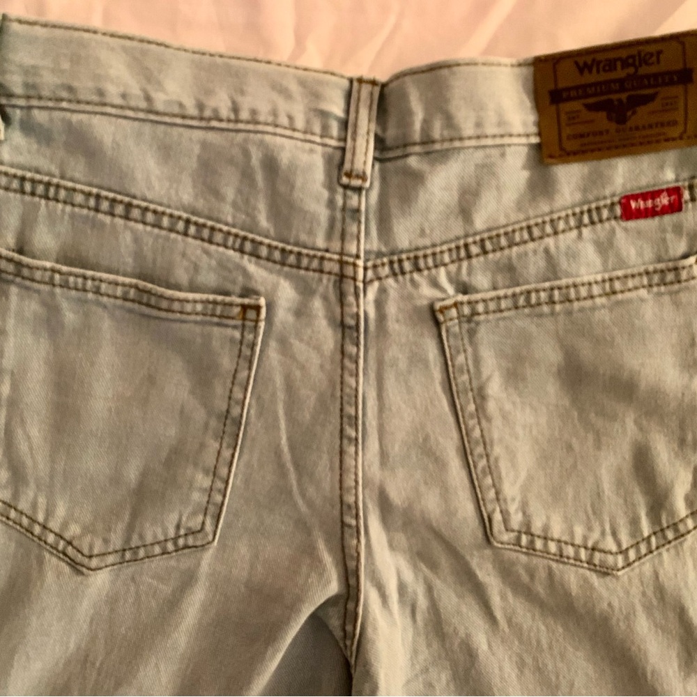 Wrangler Light Wash Denim Jeans